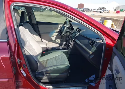 2015 Toyota Camry Hybrid Se z USA, uszkodzony, nr VIN 4T1BD1FK4FU148919